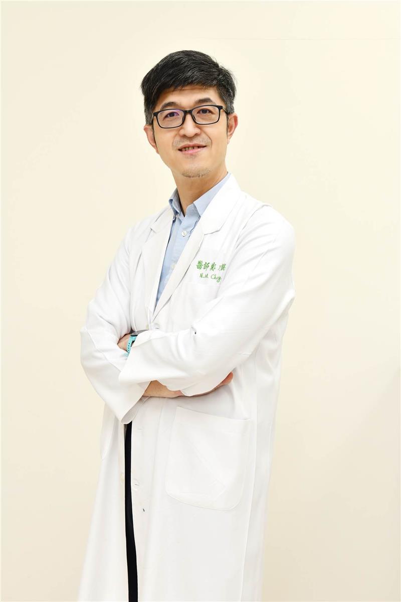 鄭乃銘主任團隊+圖片