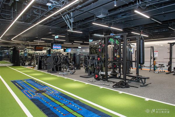 重量草坪訓練區   